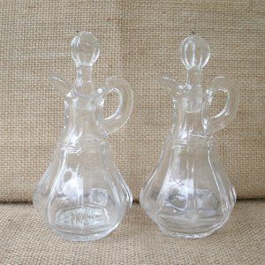 Vintage Imperial Old Williamsburg Oil & Vinegar Cruets
